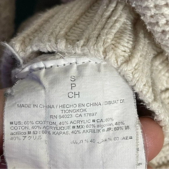 Old Navy White Long Sleeve Pullover Cable Knit Cotton Blend Crew Sweater Size S - Picture 9 of 10